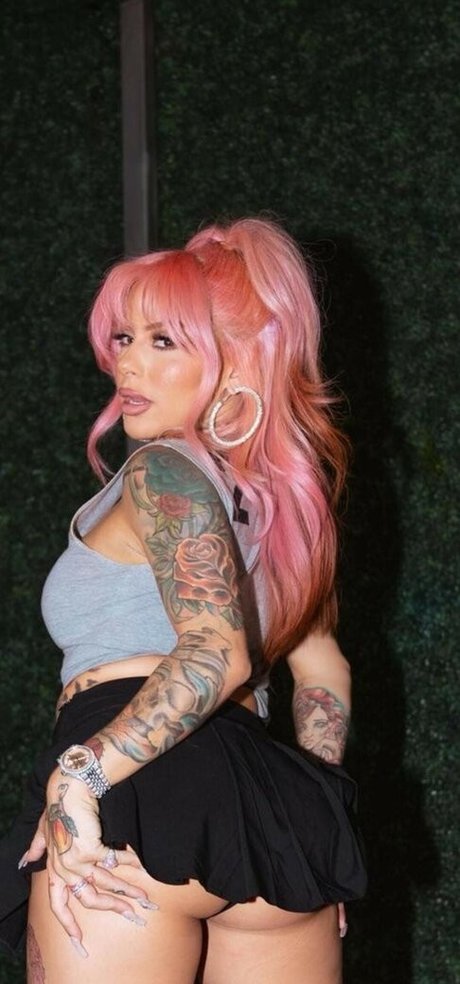 Tay Money hd star pics