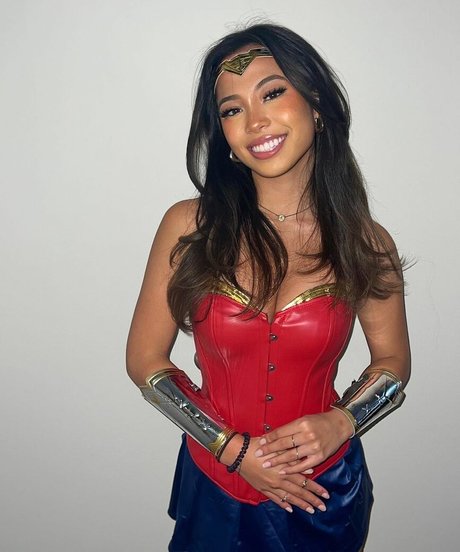 Arienne Monteclar star adult photos