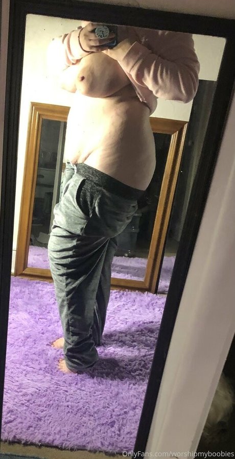 worshipmyboobies model naked pic