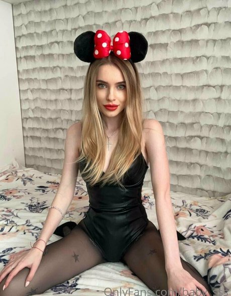 marya maryanne hot star img