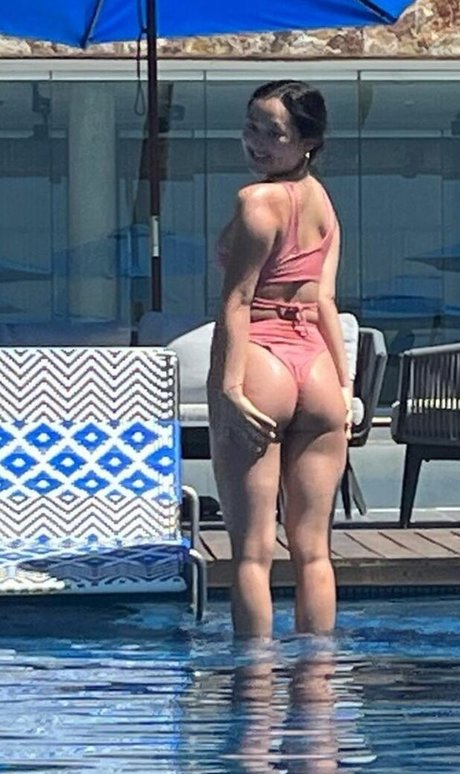 Issa Okamoto sexy star images