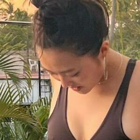 Issa Okamoto model hd photo