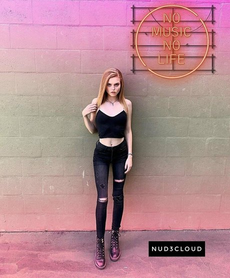 Chloe Mettenbrink star high quality gallery