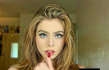 Chloe Mettenbrink sexy actress images