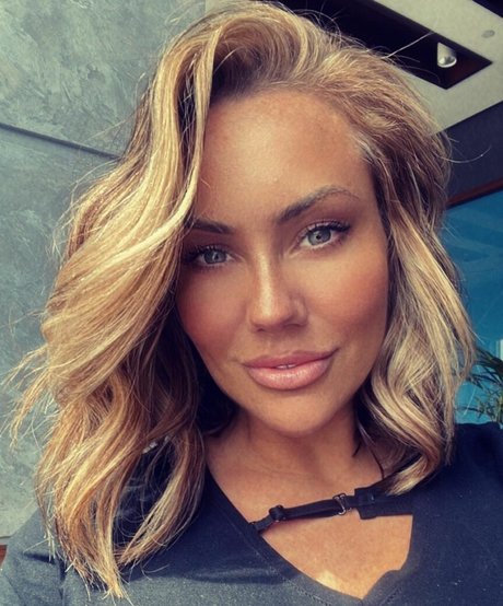 Victoria Love naked actress pic