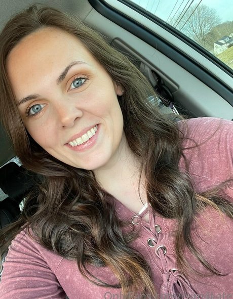 cum4kate xxx actress galleries