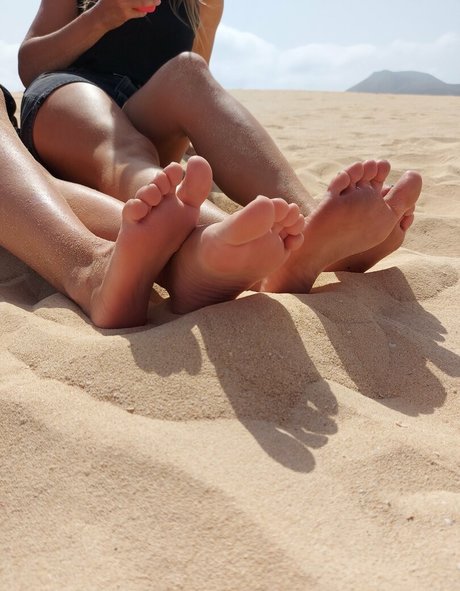 sol y sal art model photos