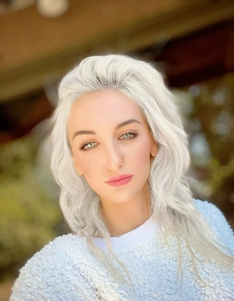 tallielorain pornstar erotic pics