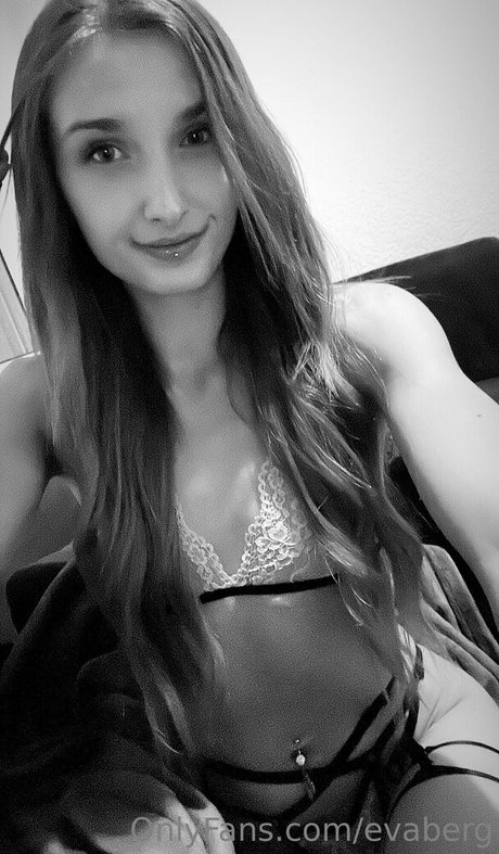 annybelleof nice actress image