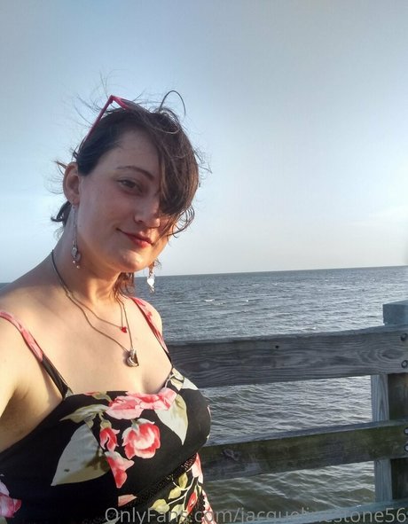 jacquelinestone56 model erotic picture