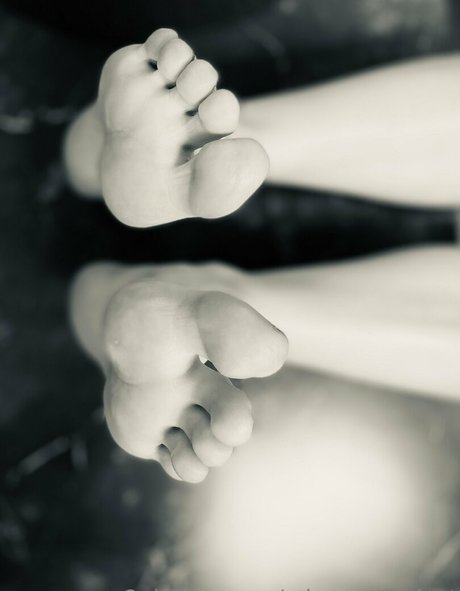 miss secretfeet model xxx pictures