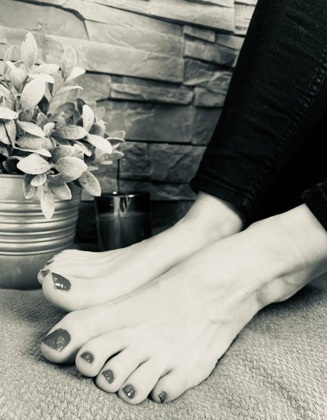 miss secretfeet star best photos