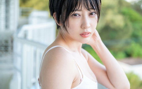 Hibiki Natsume naked actress pics