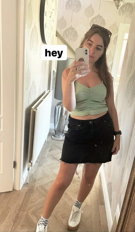 Averytinyleaf pornstar hot photo