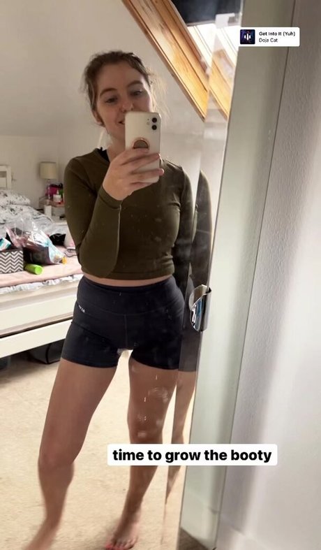 Averytinyleaf beautiful actress archive