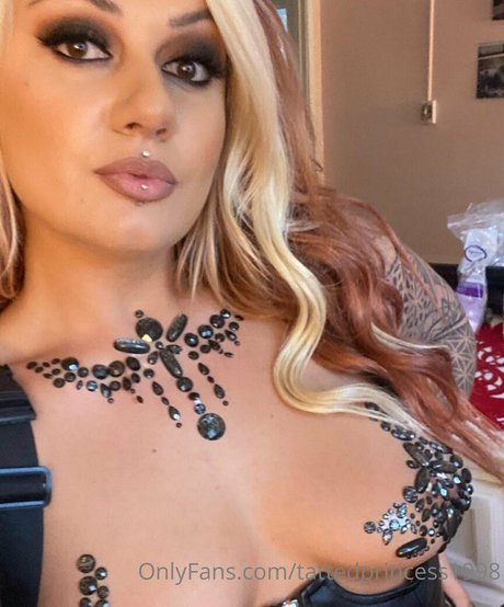 tattedprincess1998 sexy model archive