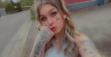 tattedprincess1998 sex star img