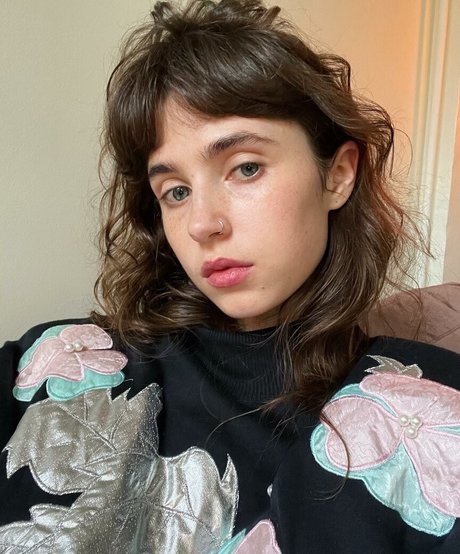 Clairo star beautiful pics