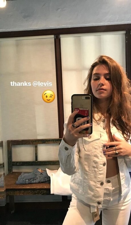 Clairo xxx star photos