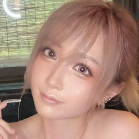 Chamomile Chami nude model pic