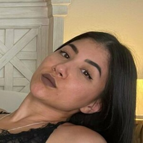 reyareign nude model galleries