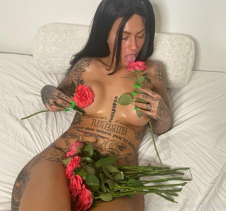 squat onlyfans art nude image