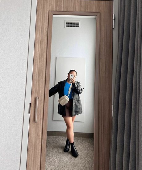 angie babe sexy star image