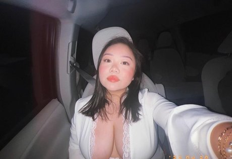 angie babe star exclusive image