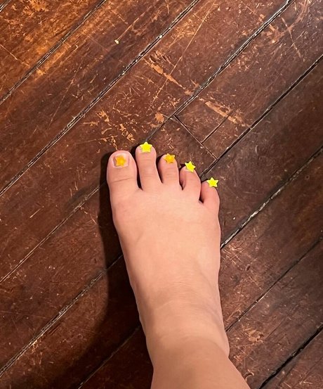 angie babe star top pics