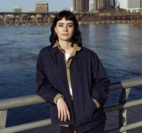 Aynsleigh Escher xxx model photo