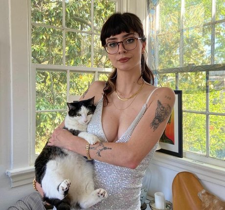 Aynsleigh Escher high quality model galleries