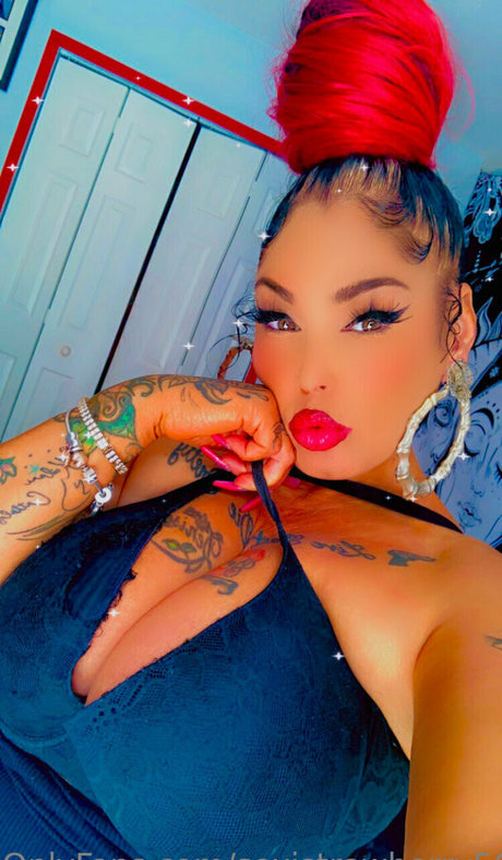 sexistrawberry5611 star img