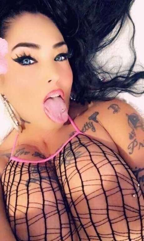 sexistrawberry5611 star photo