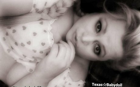 kissitpromos model nudes picture