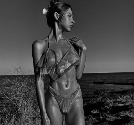 irina moore_ erotic star photos