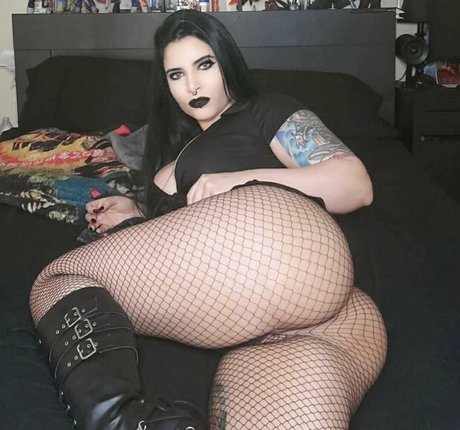 cleopatrabloodqueen beautiful model photos