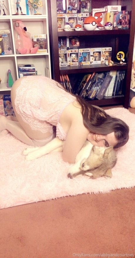 lustfulgeek sexy model img