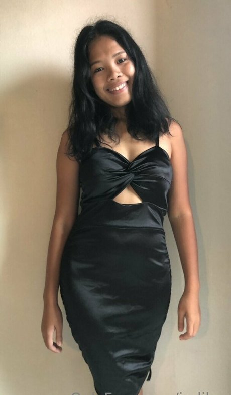 imlilee pretty pornstar image