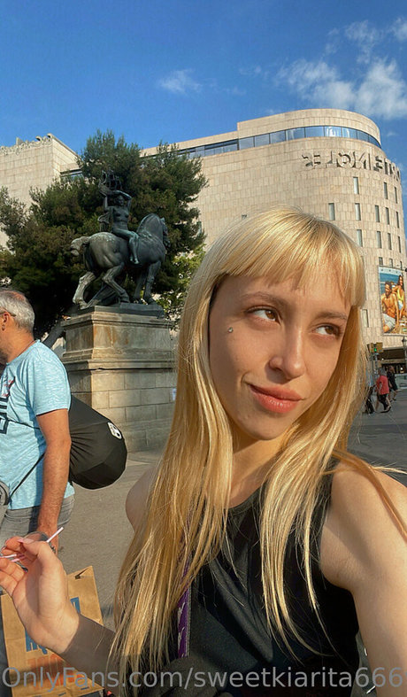 sweetkiarita666vip model naked image