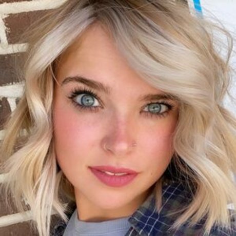 elease sg star erotic picture