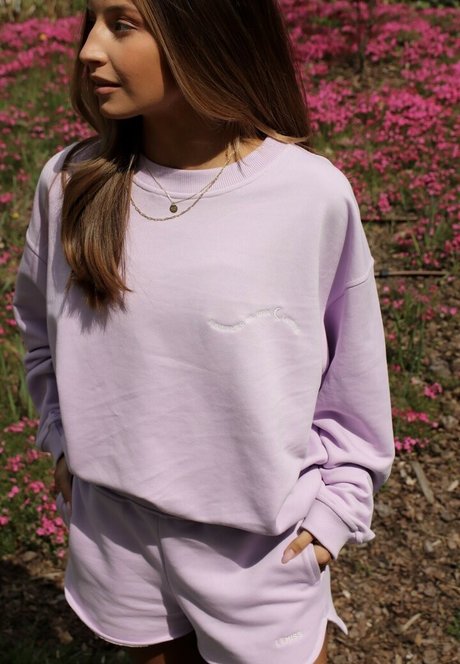 Julia Wieniawa free actress archive