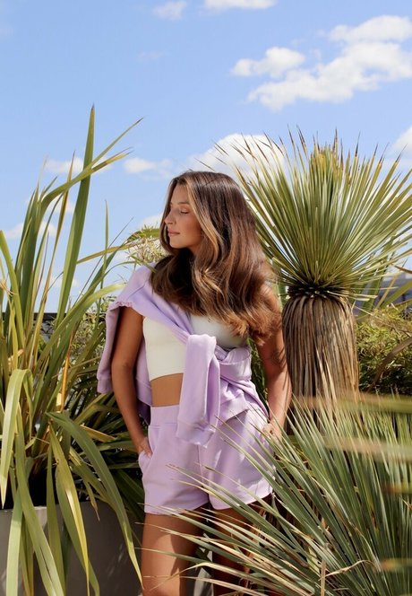 Julia Wieniawa star adult gallery