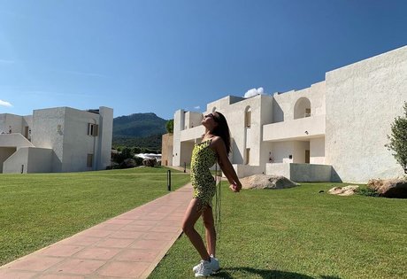 small onlyfans art nude pics