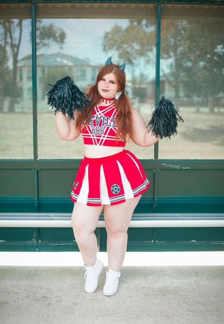 MaddicMaddy pornstar hot photos