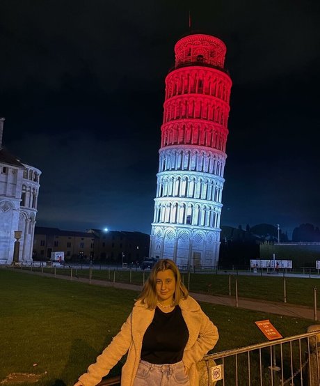 Julia Gomez Photo Gallery