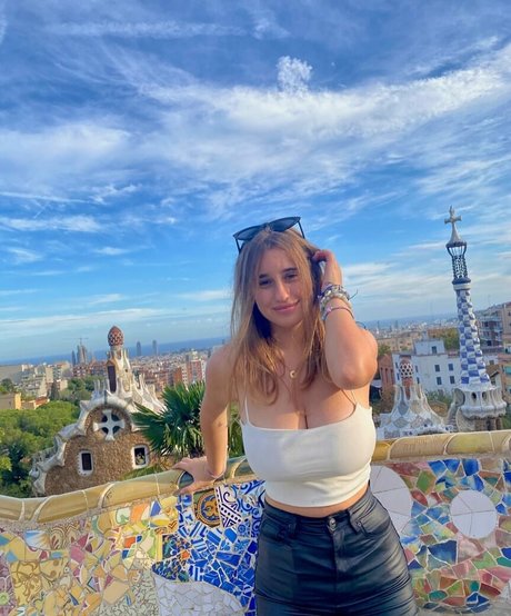 Julia Gomez porn model img