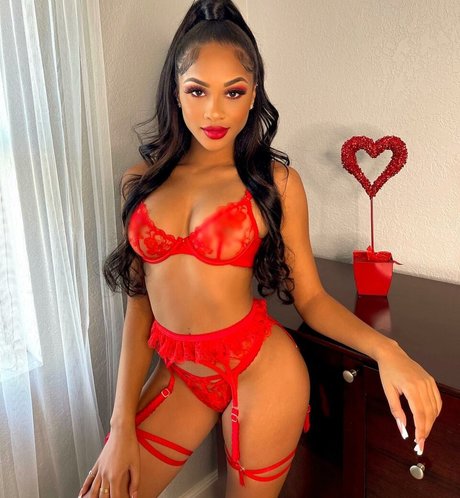 Breann Llewelyn best star pics