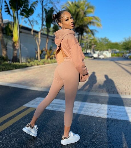 Breann Llewelyn exclusive actress pic