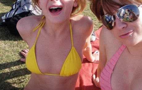 Britt Robertson star sexy gallery