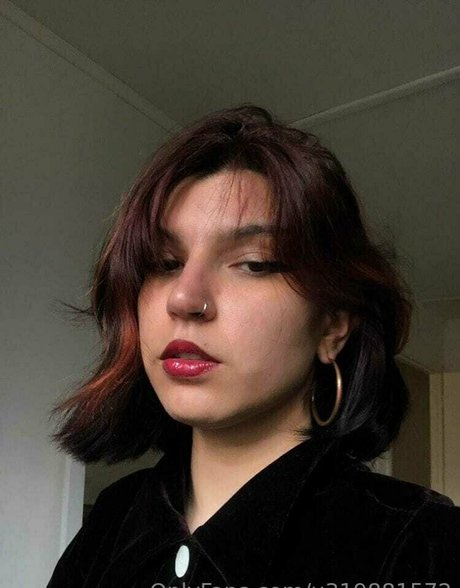 lola deinnn beautiful pornstar photos